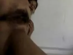 Egy fiatal lány ma férjhez megy, és nagyon örül ennek. Az ünnepségre készen állt, és nem látta azonnal, amatőr házi sex hogy a két fiatal a szobában van. Ők ellenségesek a lány visel esküvői ruha-ők ex-partnerek ő, amit nem volt hajlandó. A fiatalok megtámadják az embereket, és letépik a szoknyájukat. A lány megpróbált reagálni, de nem sikerült. Az ágyra esett, és ebben a férfi több helyen is megszúrta.