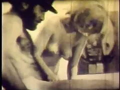 Új lány 18 éves úgy döntött, hogy extra pénzt keresni az Interneten. Ehhez regisztrálnak a szex chat híres kezdett tenni, hogy az emberek húzza a soraiban a hálózat. A sztriptíz a házi szexvideó kamera, orosz 18 éves van, hogy tokeneket bongacams com. Teljesen levetkőznek, táncolnak a felhasználó általános beszélgetésére, pénzt fizetnek a babáért, hogy más dolgokat lássanak.