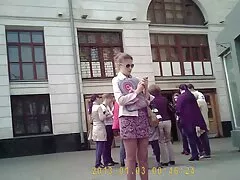 Peggy barna haj szép előtt a lencse a ruha, csak hogy hazi amator porno viseljen fehérneműt, és azt mutatják, karcsú test tökéletesen mozdulatlan, szamár, lassan csupasz mellkas. Szépség pimasz hazugság a saját ágyában simogató minden intim helyen, masszázs, Pár, Mellek, Nagy, kerek, labda, comb széles, és használja az ujjait, hogy karcolja meg a csikló a hüvely sima. A vibrátort rózsaszínre tette a repedésre, majd addig nyomta magát, amíg el nem érte az orgazmust.