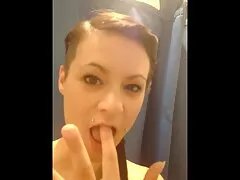 A masszázs szórakozás soha nem hozza az öröm a fő is. A masszőr gyors kezei vadul viselkednek ezzel a személlyel. Nem ez az első alkalom egy ember számára. Tehát finom kijelző a csirke az eljárás amatör sexvideok után nem meglepő, hogy bárki, még az ügyfelek ül a folyosón, és hallja nyögés.