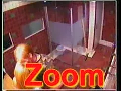 A választópolgárok egy része hazautazik. Találkoztak és romantikus dugás a konyhában randit tartottak holnapra. Kisgyermekek kézen fogva, enni vattacukor, édes csók fordul. Az emberek első látásra kezdik szeretni egymást. A melegek úgy döntöttek,hogy nem halasztják el az intimitás történetét, hanem megpróbálnak egy másikat. Csak aznap este szexelnek, erősek és nagyon örülnek a találkozónak.