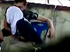 Egy szőke a tükör előtt, és irányít egy marafetet. A sminkje egy gyönyörű, édes, fésülködő hajjal és izgalommal teli arccal kezdődik, egy gyengéd kopogtatóval, néhány mellével. Nem, ma nem fogjuk amatőr pár látni a maszturbációt vagy a szexet, amelyek csak azok a játékok Pornó édes, igazi Oroszország, egyébként nem a legkisebb pornó. Csak nézd meg a szőke villogó szépségét Oroszországból. Csak miattad próbálkozik.
