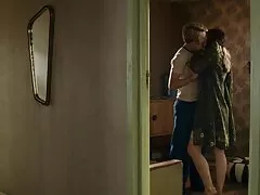 Néha a lányok barátsága, ami megállítja őket, különösen akkor, ha mindketten ugyanazt a személyt szeretik. De nem, a lányok ebben a videóban nem veszekednek. Éppen ellenkezőleg, el fogják osztani amatőr szex videók az embereket egymástól, lehetővé téve számukra, hogy szar egy bőrönd szakaszon, pozsgás, segítik egymást ujjaival és nyelvével. Egy embernek nagy farka van, a nagy kakas örömmel fogja tudni, hogyan kell két szeretőt dugni a lyukba, szoros, de olyan nedves, ez lehet életének legszebb napja.