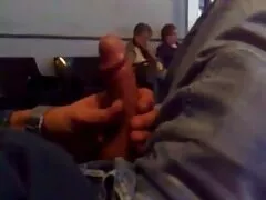 Orosz diák filmre néhány csaj az utcán, majd meghívja őket a gőzfürdő közelében szex. A lányok készen állnak, hogy igyon egy sex video ingyen kicsit, és teljesen dekadens, könnyű egyetérteni mindennel. A lányok levetkőzni, baszni a férfiak Szopás Két pár nadrág a száját, kezét, majd szopás, mint egy igazi kurva. A diákok zhahali shchmandovok összegyűltek, és meglepett, mint ő.