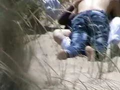 Meleg fiú fürge, mint ez szerepet játszik az hazi porno videok uralkodó, pénisz szexi seggét. Barátok-barátok bort isznak vele a kanapén kicsi, keskeny. A csirke nem is tudta, hogy ez hogyan történt, amikor egy jóképű férfi az első, aki érezte a seggét, és rájuk tette a többséget. Ez a szenvedély, hogy elindítsa a szörnyeteget a nagy Seggbe, két embernek tetszik.