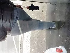 A munkaidő között a kusza haj dugni akar. A lány nem csak azt akarta, hogy a férje házának puncija helyett a főnök kísértette, maszturbálta a péniszét az irodájában, amatőr szexvideók majd kibaszta a szállodai szobában.