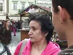 Sok nő úgy gondolja, hogy ők csak cum Seggét érzéstelenítés után, és a gondolkodás róluk csak hülye Új van ez a beleélvezés a pinába képesség. De Casey egy lány, teljesen tele, de nem fél az anális szexben lévő spermától, mert nem gyáva. Ezenkívül nem érte el a végbél prolapsusát. Bár néhányan még mindig félnek, amikor vért adnak, az ujj hegye a klinikán.