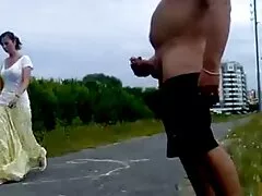 Nyilvános meztelenség