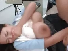 Nagyon szexi szőke néz ki, mint egy igazi. Kontúrok a tökéletes arc, arany haj teszi egy őrült ember amator porno videok a beszélgetés, az élet. A lányok nagyon ingatag, de még mindig a szájukba teszik, hogy egy gyönyörű ember láthassa. Szopta a punciját, majd elkezd beszélgetni Chaturbate. A csecsemők nagyon elégedettek magukkal, mindig mosolyognak a milf dicsérete előtt.