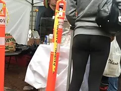 Kéjsóvár lány azt akarja, hogy a figyelemelterelés, hogy a tanulás, ezért úgy döntött, hogy hívja a jó emberek, és szervezzen egy kis móka velük. Az emberek nagyon kanos előtt az orosz diákok, hajlítani a rugalmasságát a seggét előttük, majd megrázta mell sima őket, úgy, hogy elkezdtek turkálni a szájukban. Szexi lányok ebben a szórakoztató amator szopas srác egy szopást friss, majd folytassa a csoportos szex.